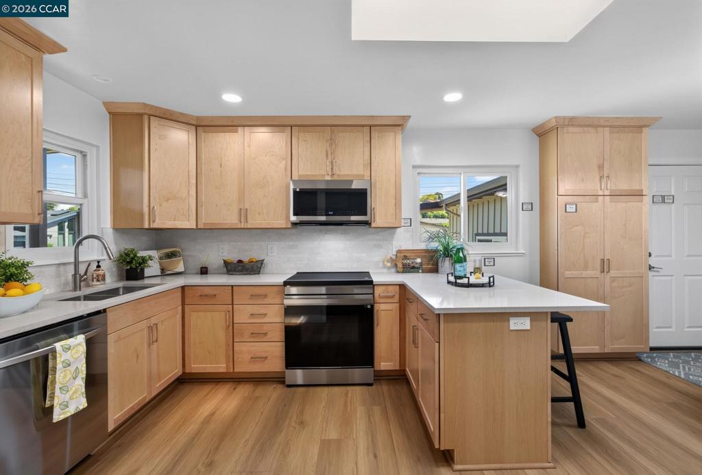 4352 Cheltenham Ct, Concord, CA 94521 — photo 1