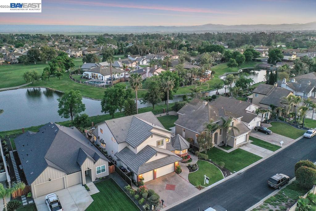 82 Edgeview Ct, Discovery Bay, CA 94505 — photo 1