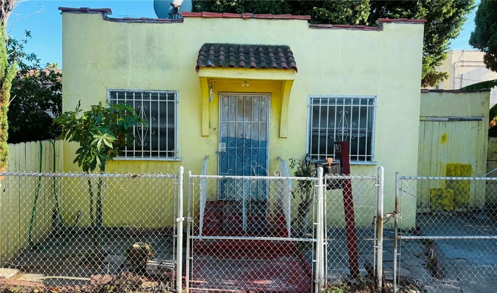 1911 Locust, Long Beach, CA 90806 — photo 1