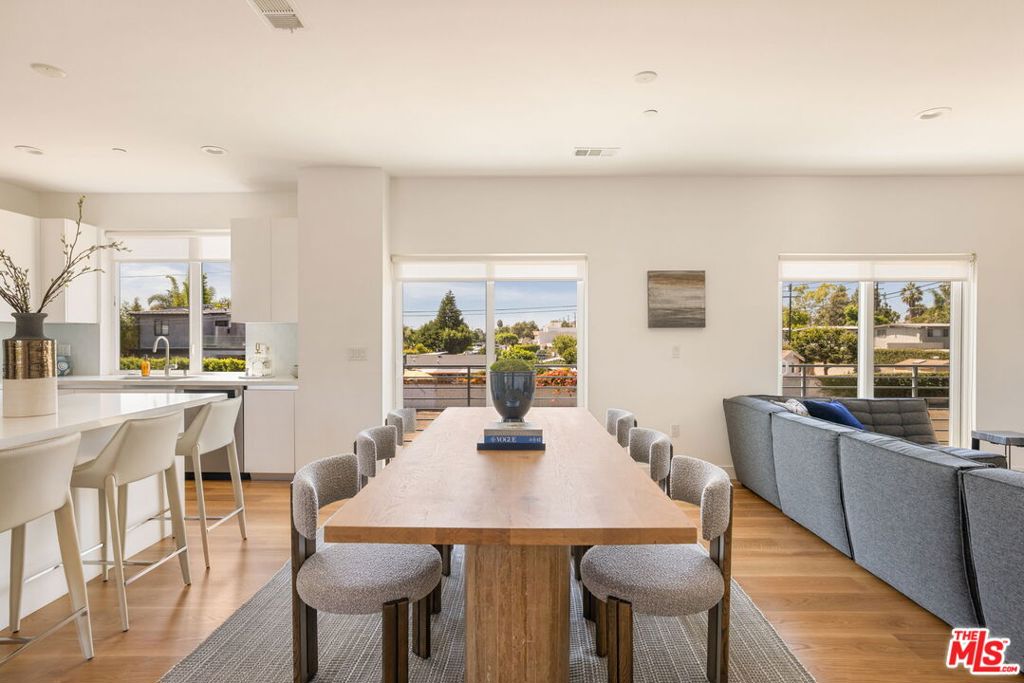 11724 Culver Boulevard 8, Los Angeles, CA 90066 — photo 1