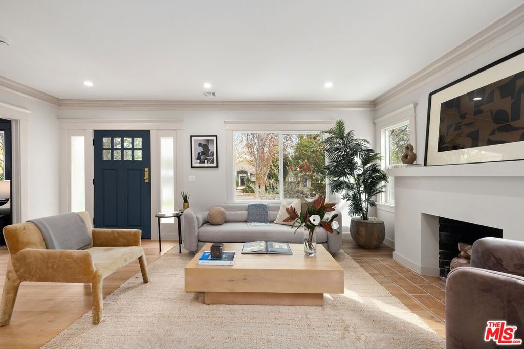 1337 N Orange Grove Avenue, West Hollywood, CA 90046 — photo 1