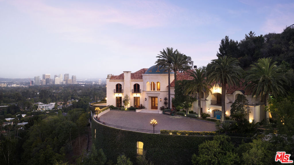 10066 Cielo Drive, Los Angeles, CA 90210 — photo 1