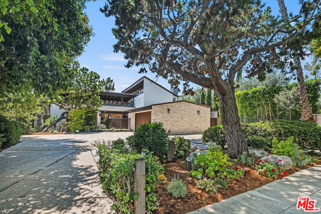 515 N Roxbury Drive, Beverly Hills, CA 90210 — photo 1