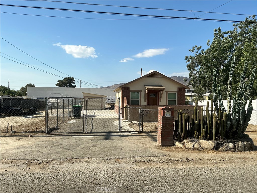 723 W 9th, San Jacinto, CA 92582 — photo 1