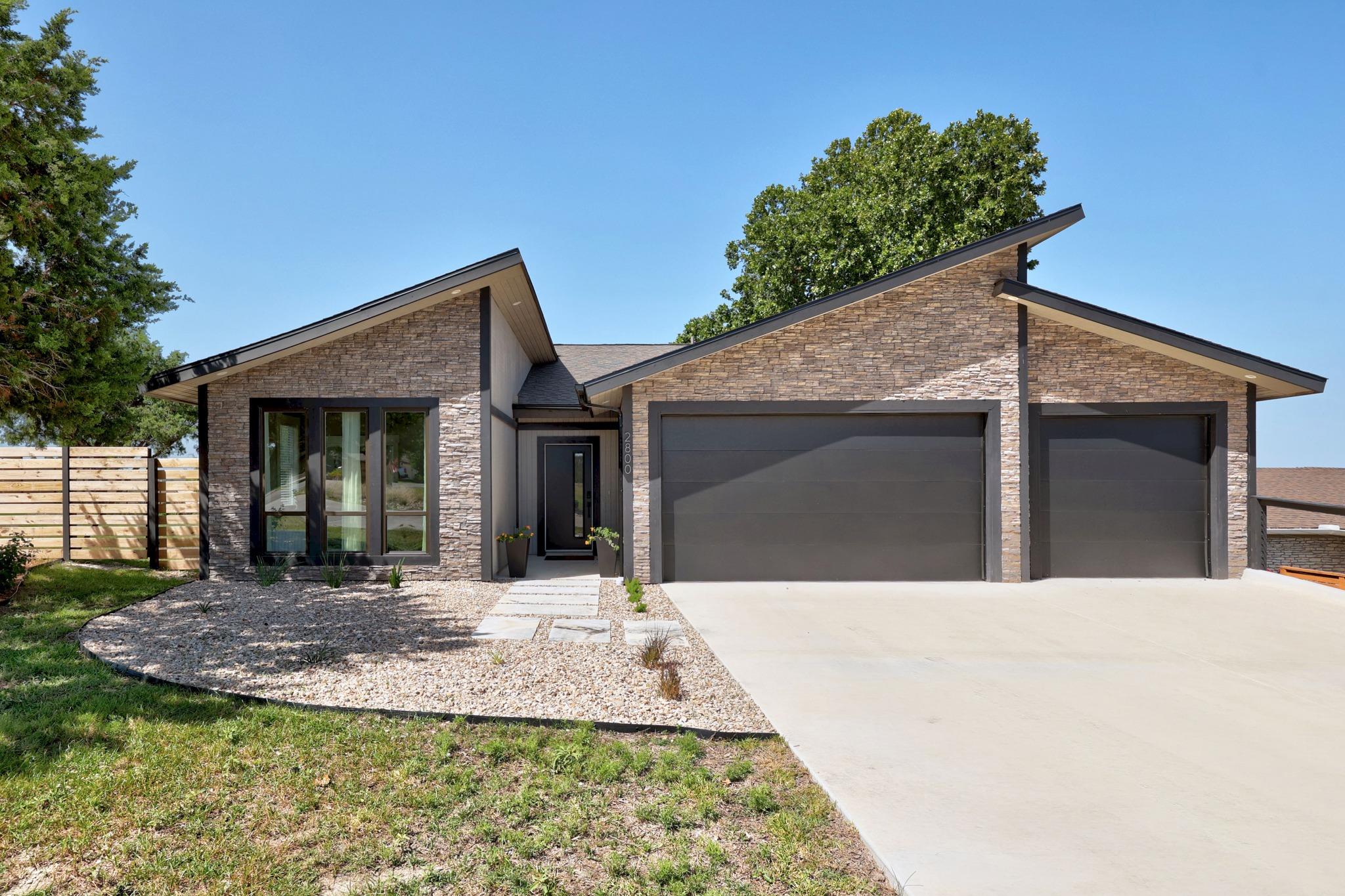 2800 Douglas Cv, Lago Vista, TX 78645 — photo 1