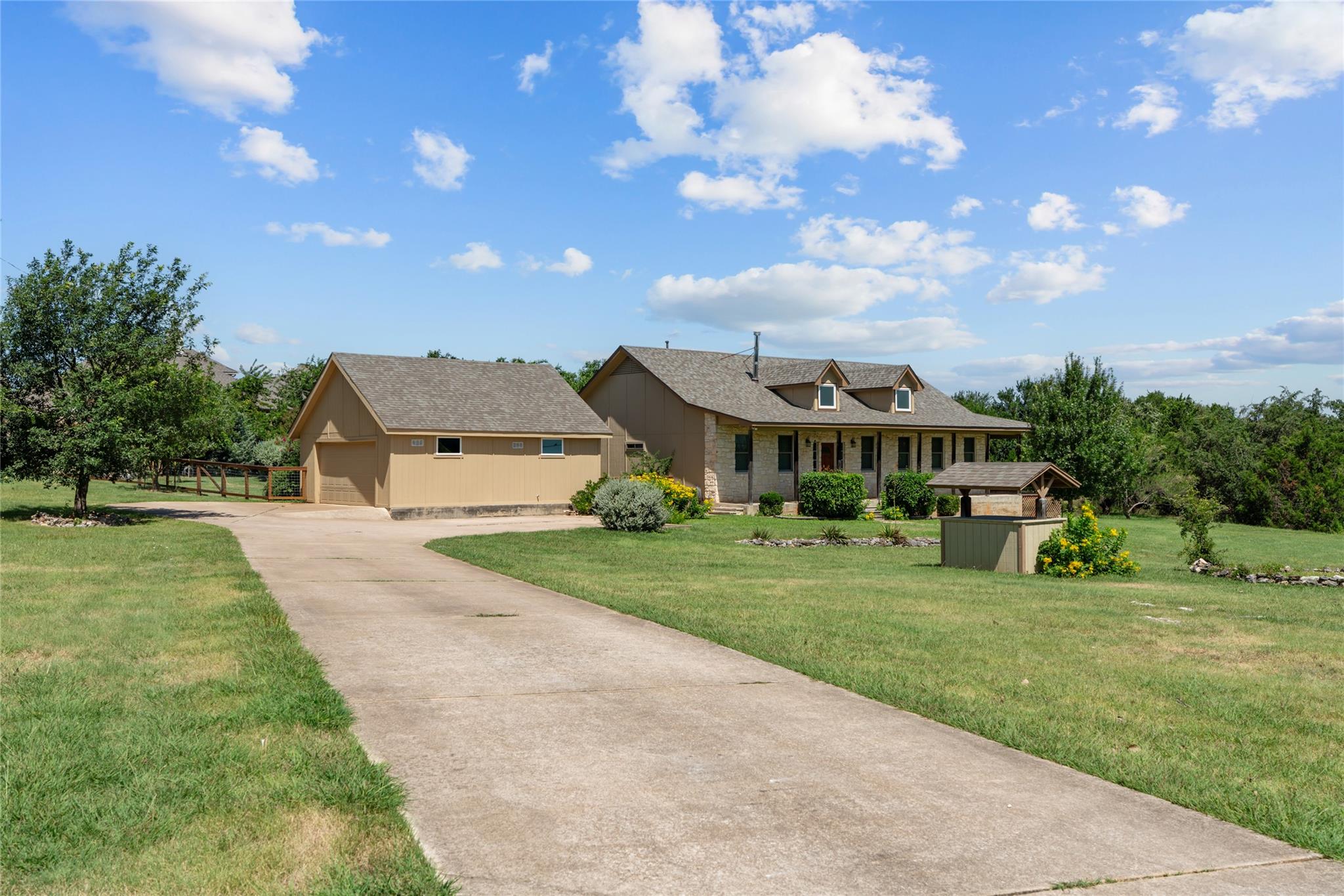 221 Chaparral Rd, Georgetown, TX 78628 — photo 1