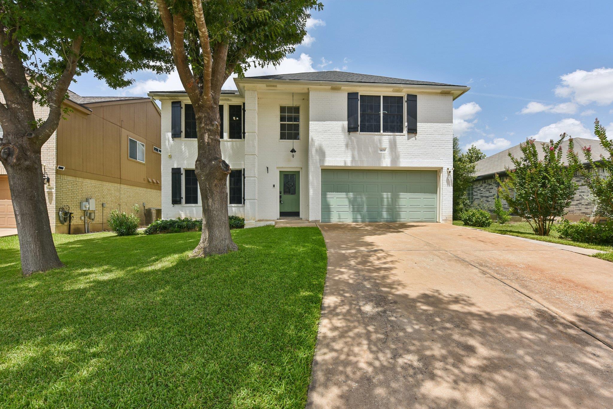 3821  Tailfeather Dr, Round Rock, TX 78681 — photo 1
