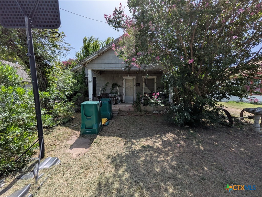 410 S 14th Street, Gatesville, TX 76528 — photo 1