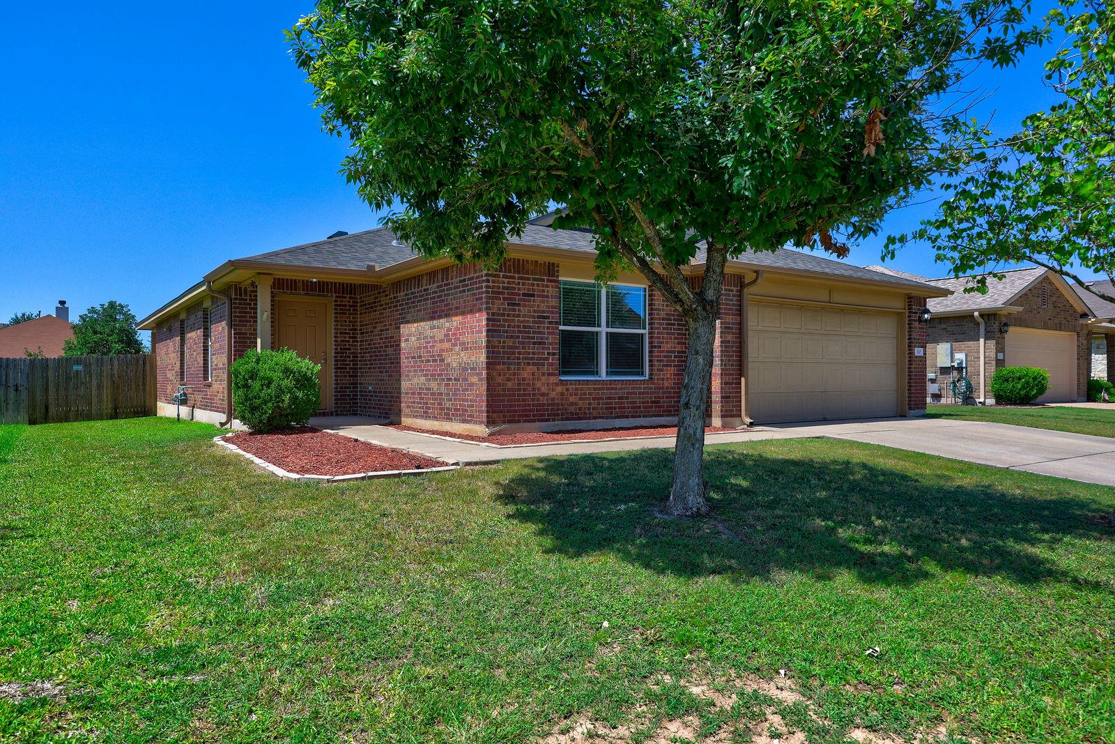310  Wild Cat Dr, Bastrop, TX 78602 — photo 1