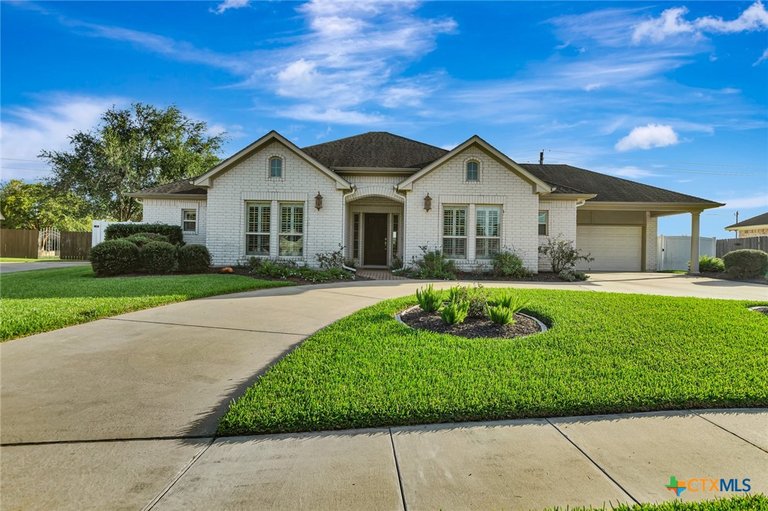 109 Ridge View, Victoria, TX 77904 — photo 1