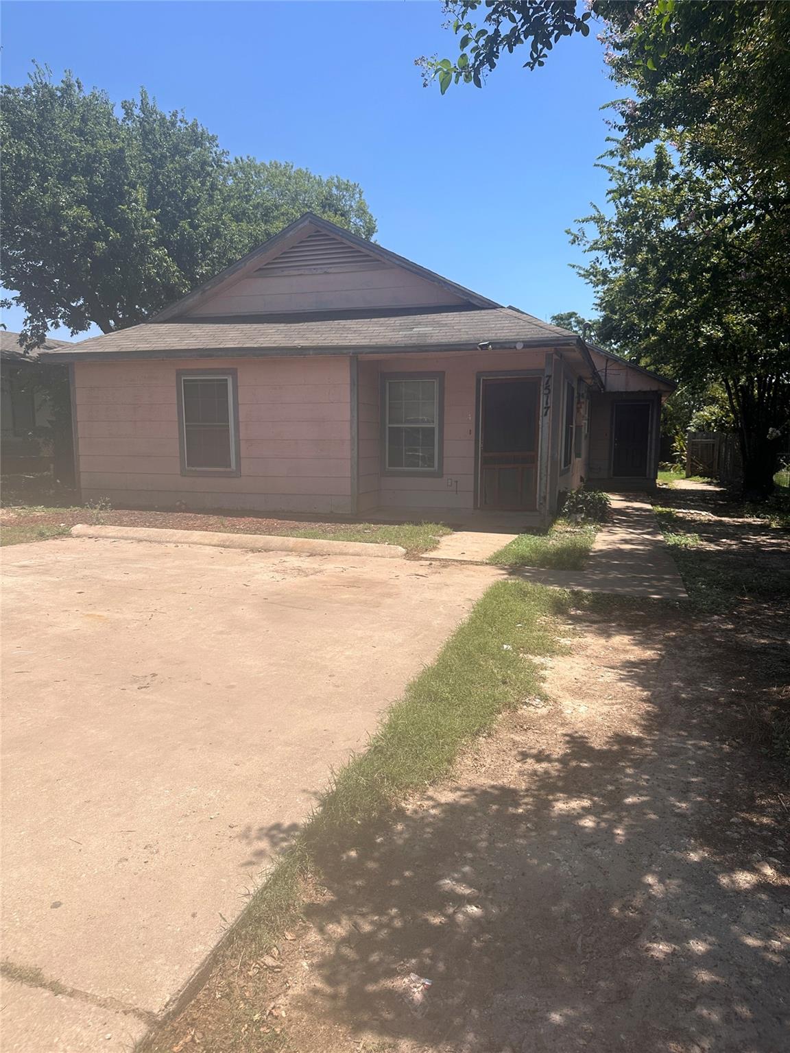 7517  Bethune Ave  #A & B, Austin, TX 78752 — photo 1