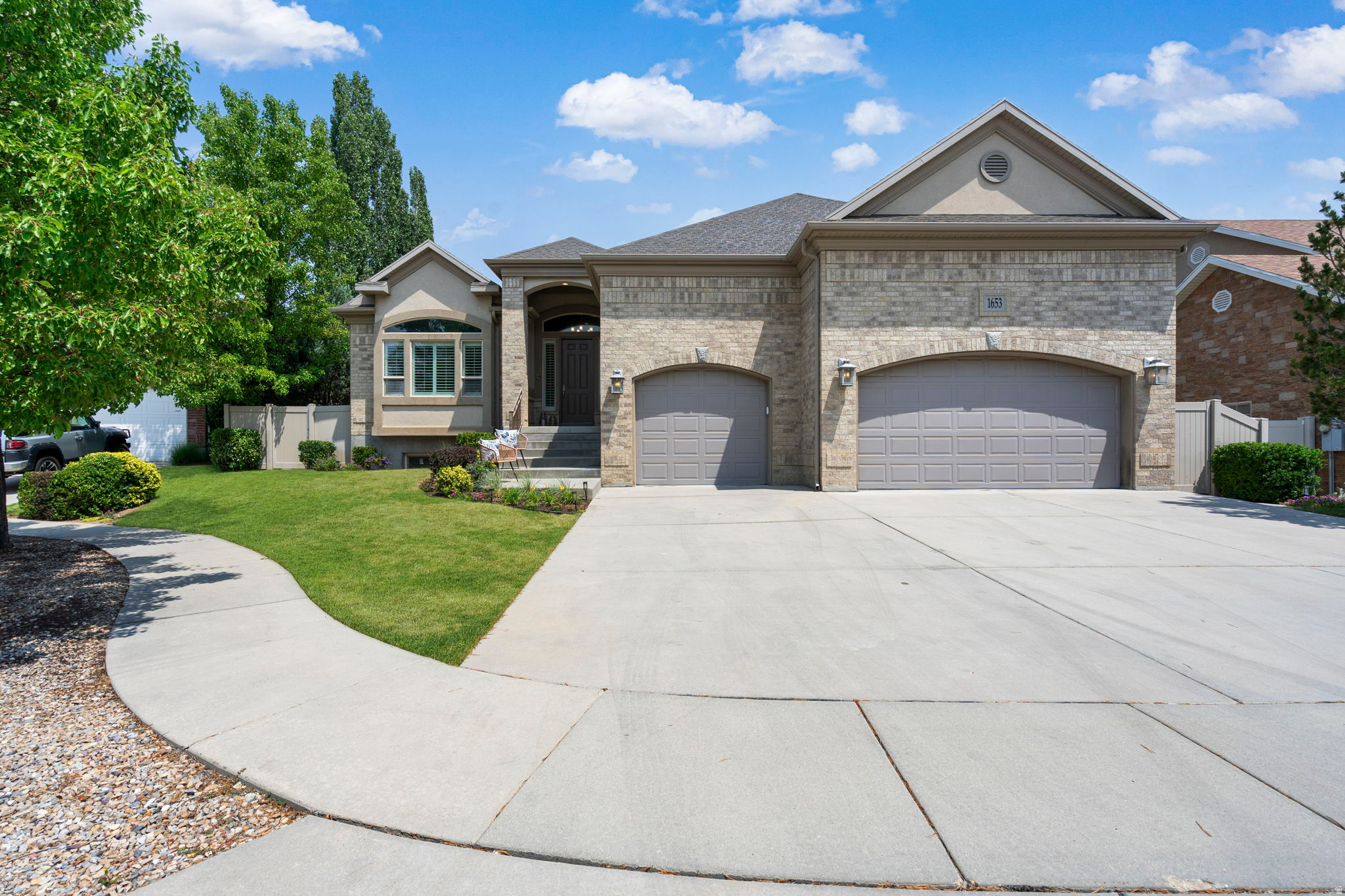 1653 E CRESCENT VIEW CIRCLE, Sandy, UT 84092 — photo 1