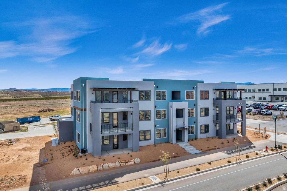 5599 S CARNELIAN PKWY #204, St. George, UT 84790 — photo 1