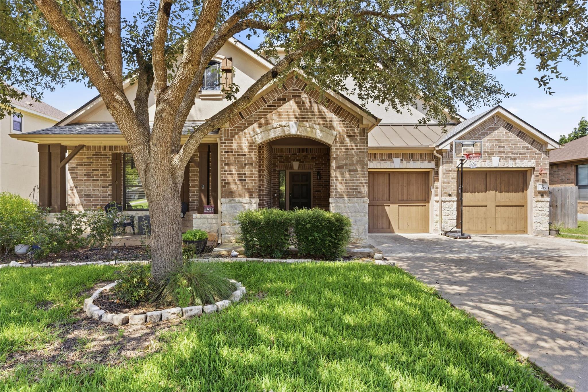 305  Hogg Pecan Pass, Austin, TX 78748 — photo 1