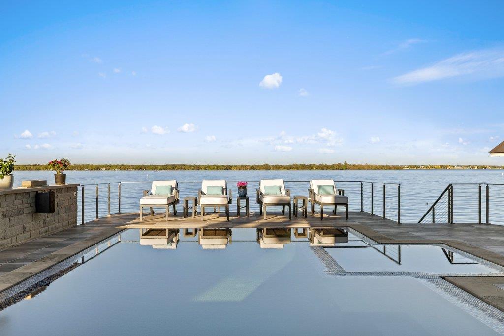 402  Lighthouse Dr, Horseshoe Bay, TX 78657 — photo 1