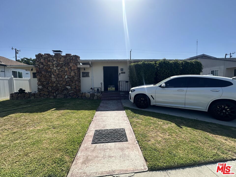 Address withheld, Compton, CA 90221 — photo 1