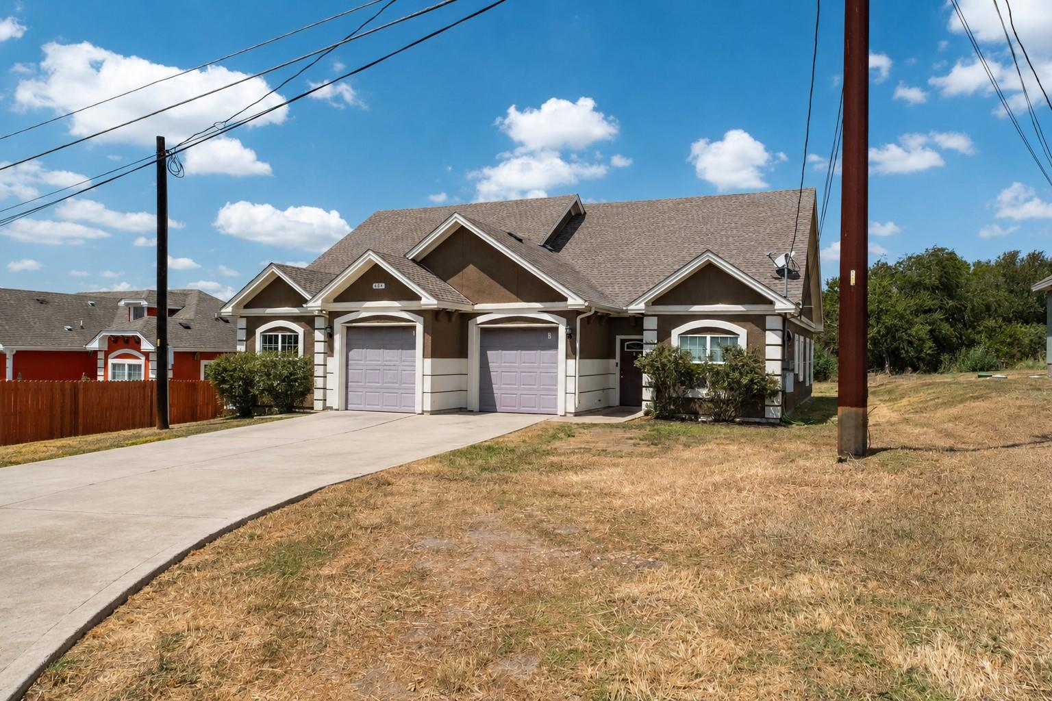 404 Mesa Dr, Del Valle, TX 78617 — photo 1