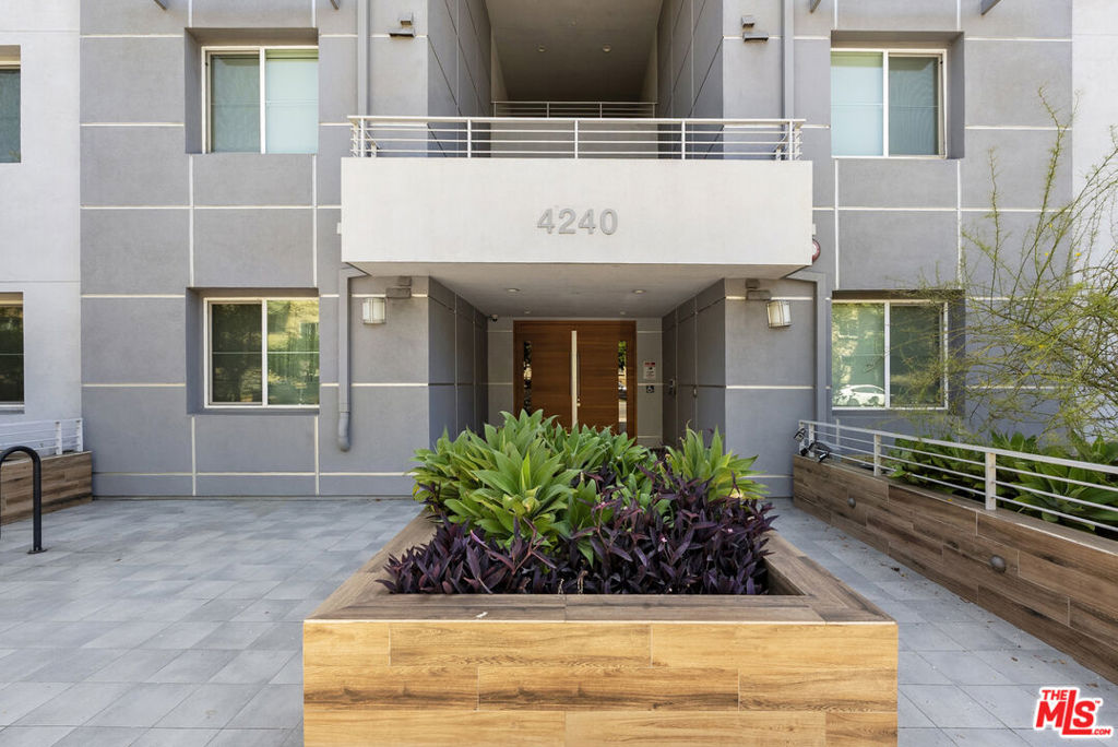 4240 Laurel Canyon Boulevard 105, Studio City, CA 91604 — photo 1