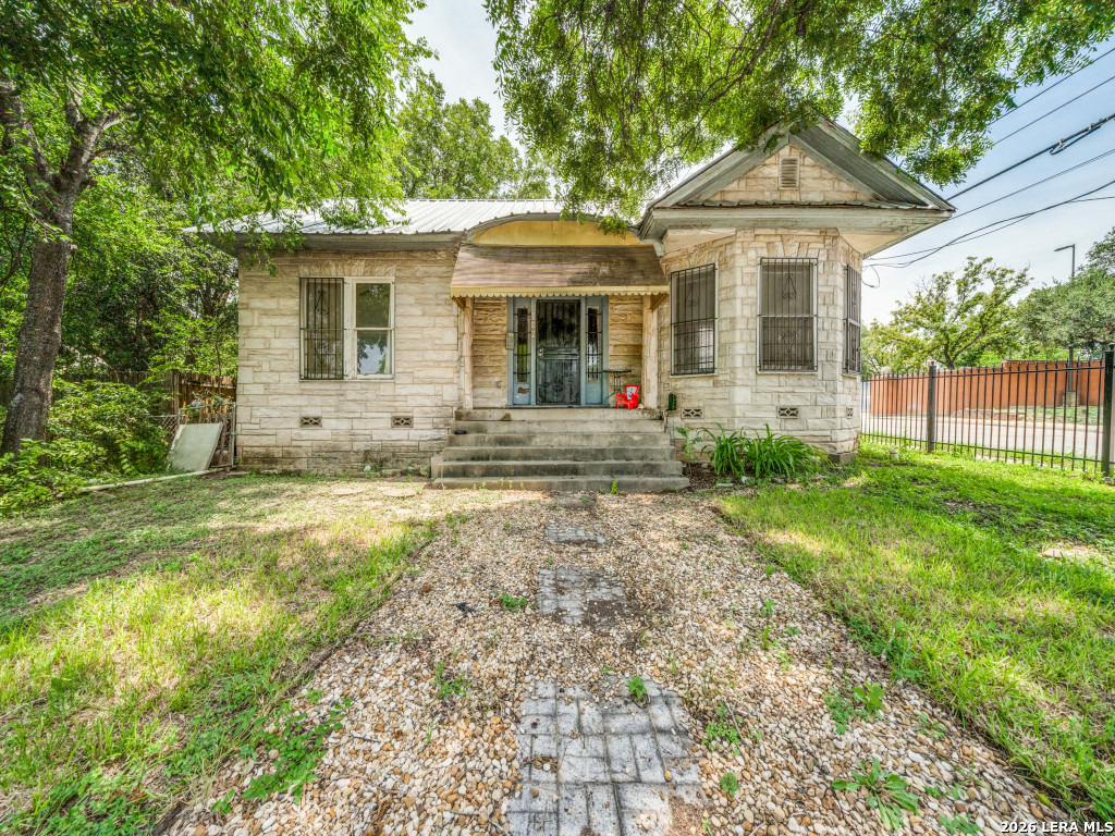 102 ANDERSON AVE, San Antonio, TX 78203 — photo 1