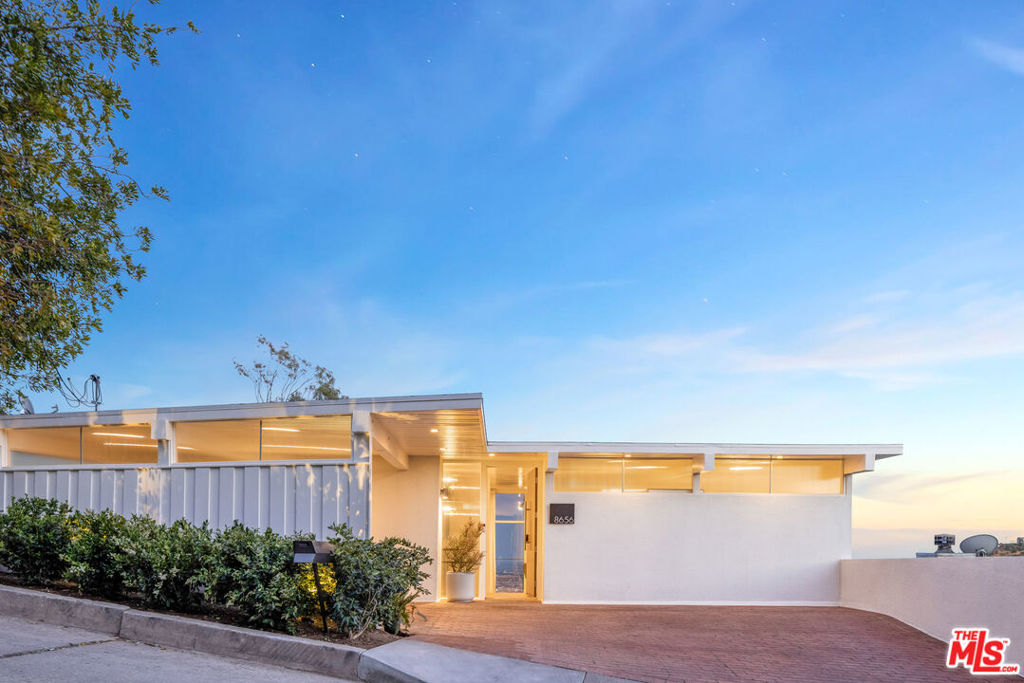8656 Skyline Drive, Los Angeles, CA 90046 — photo 1