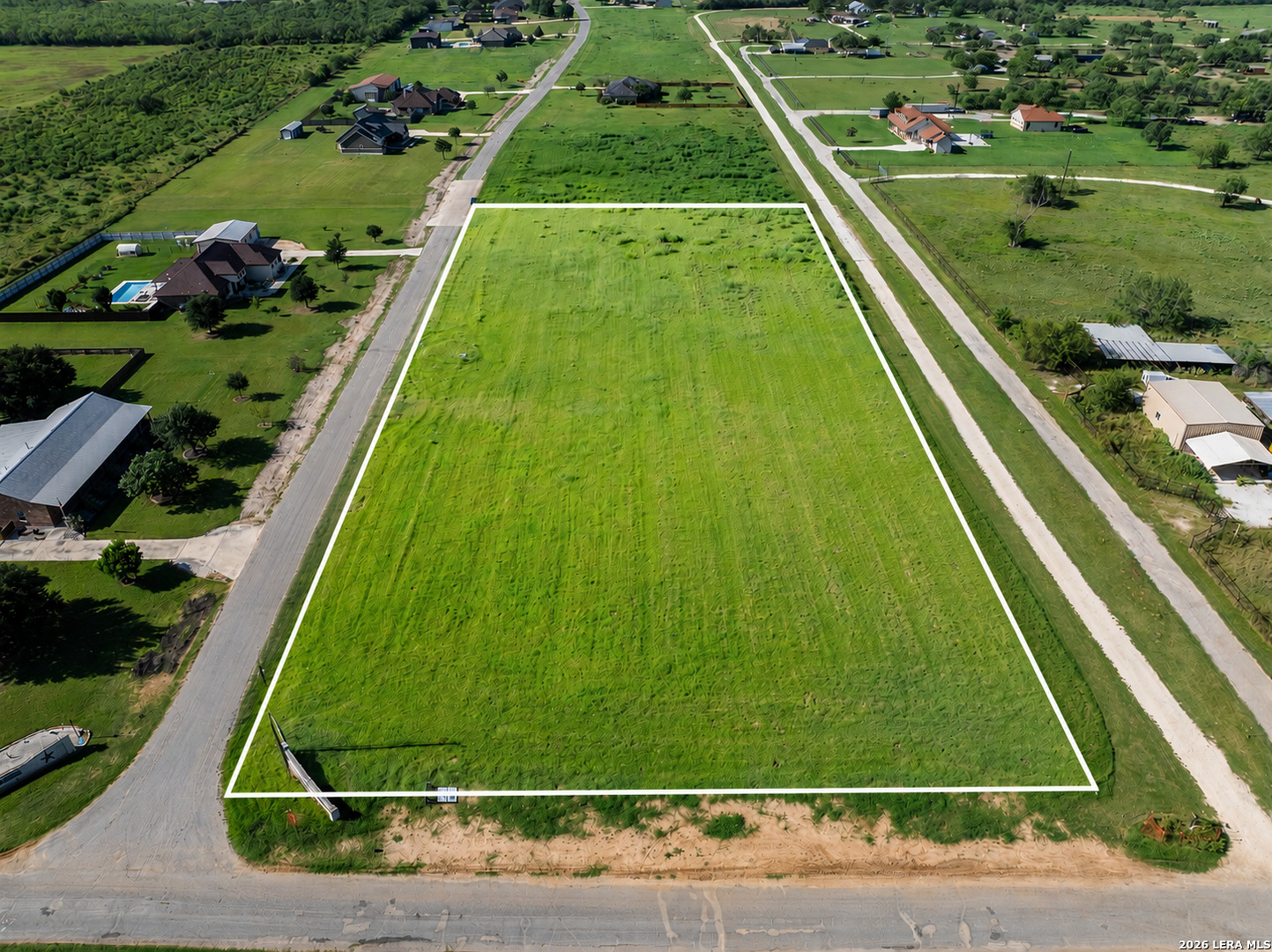 114 COUNTY ROAD 684, Lytle, TX 78052 — photo 1