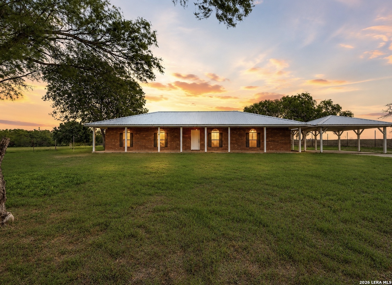 315 SIMON RD, Pleasanton, TX 78064 — photo 1