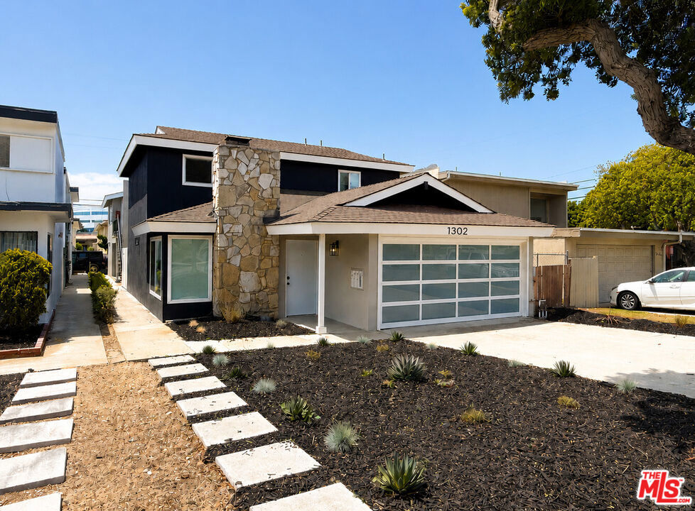 1302 Amethyst Street, Redondo Beach, CA 90277 — photo 1