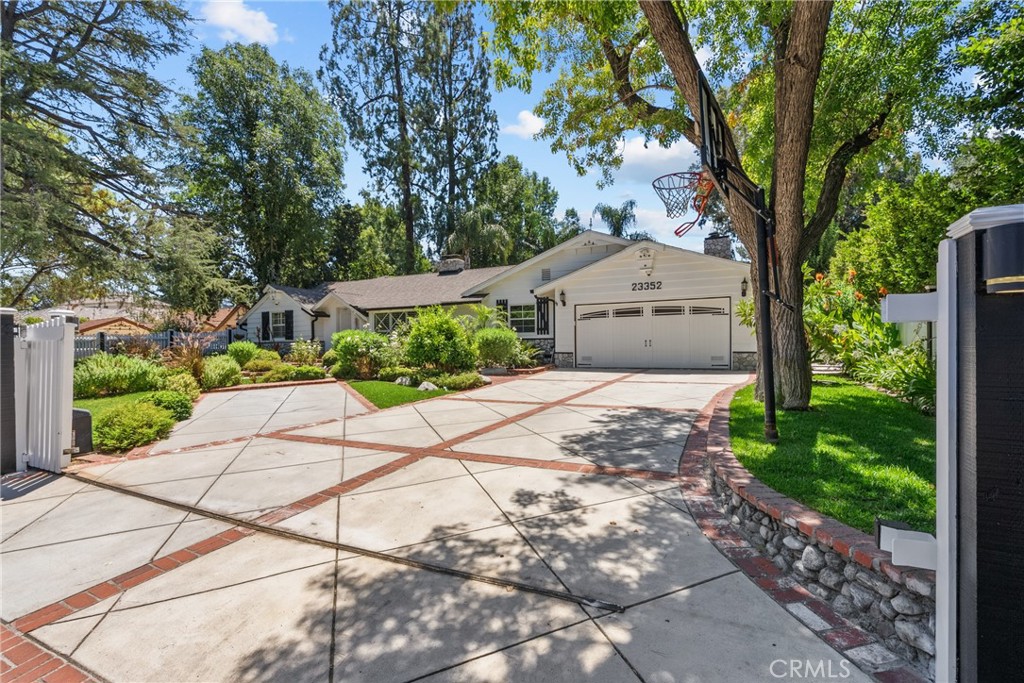 23352 Ostronic, Woodland Hills, CA 91367 — photo 1