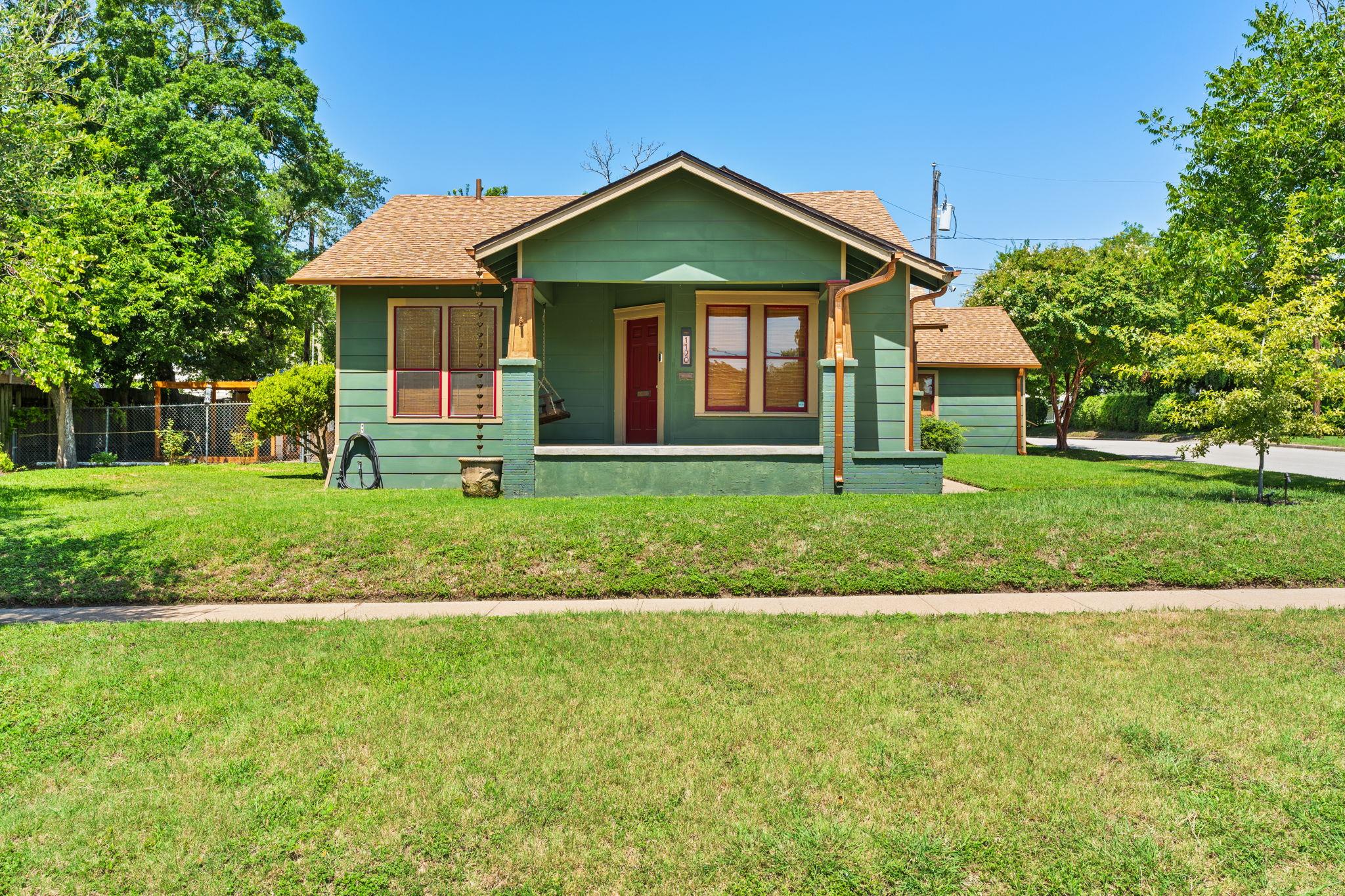 1120 N 1st St, Temple, TX 76501 — photo 1