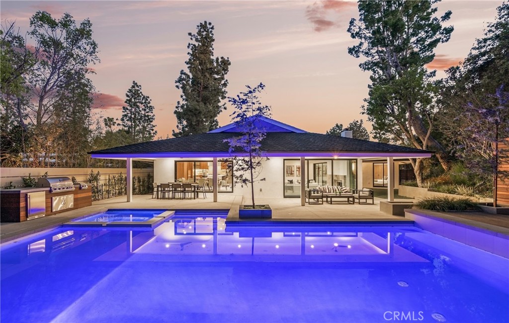 16105 Clear Oak Drive, Encino, CA 91436 — photo 1