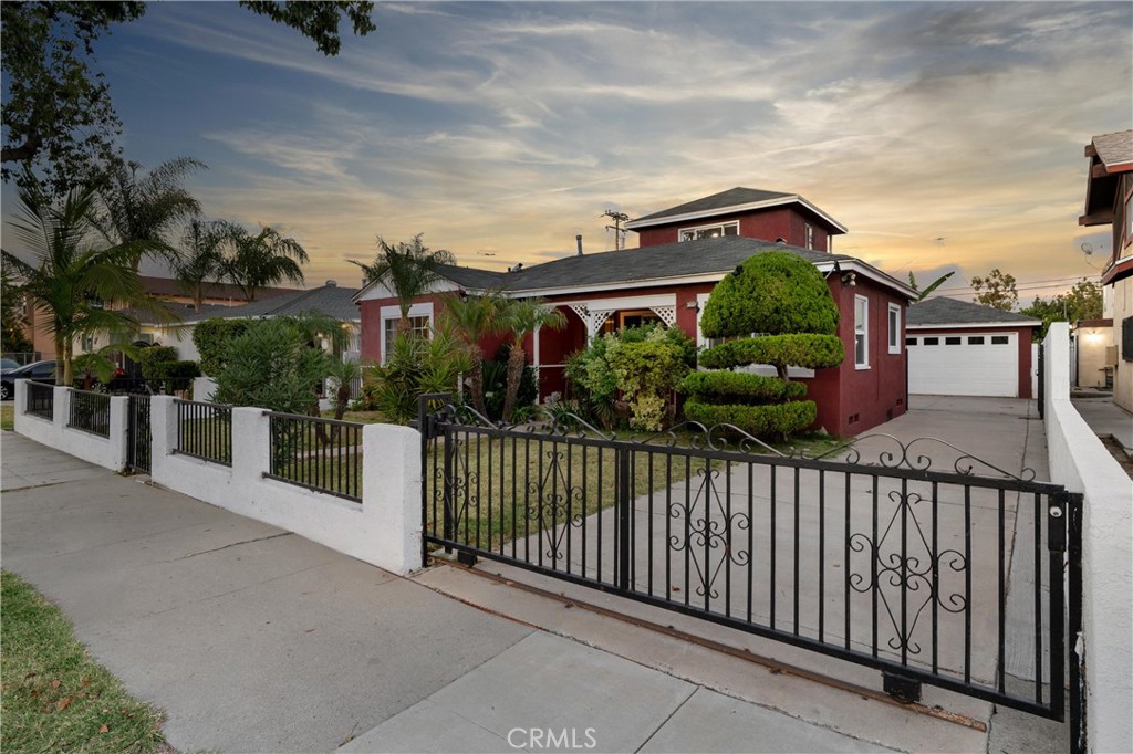 1866 San Francisco, Long Beach, CA 90806 — photo 1