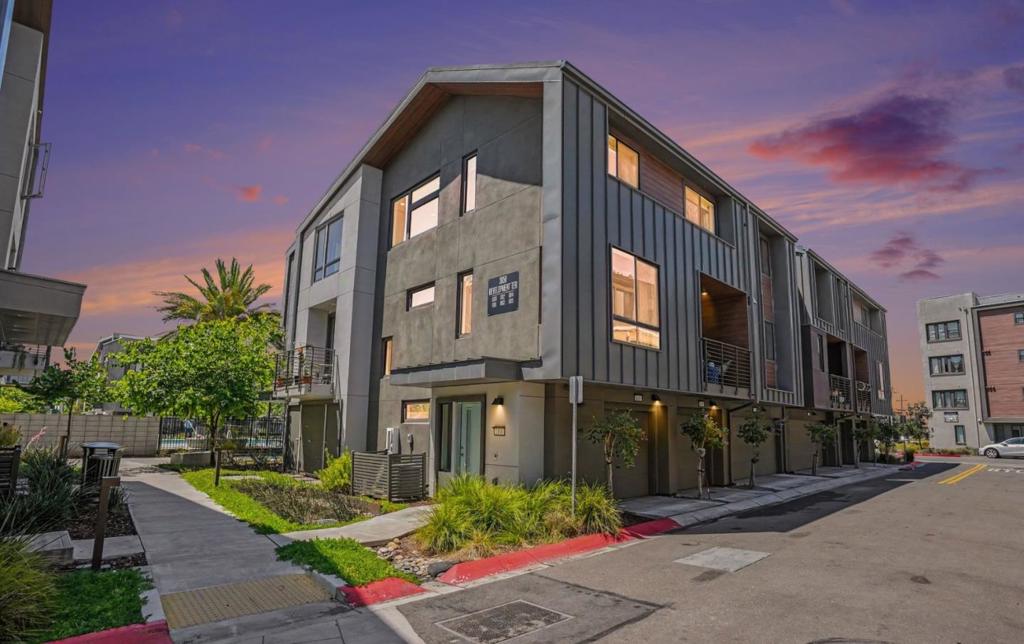 3858 Development 1000, Fremont, CA 94538 — photo 1