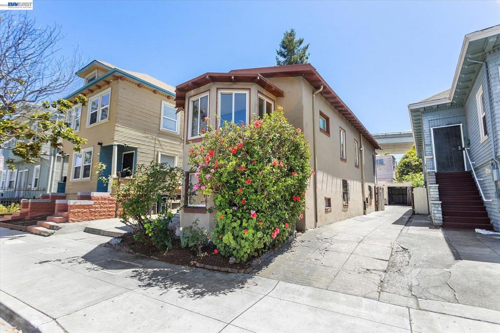 3246 MLK Jr. Way, Oakland, CA 94609 — photo 1