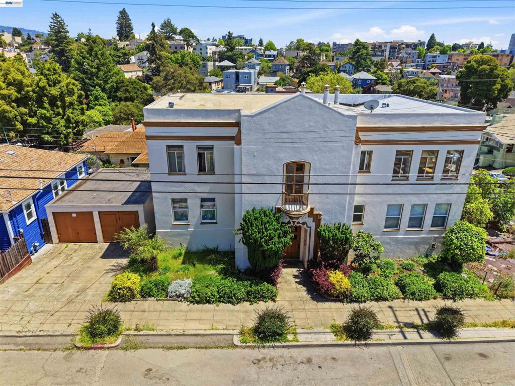 304 Fairmount Ave, Oakland, CA 94611 — photo 1