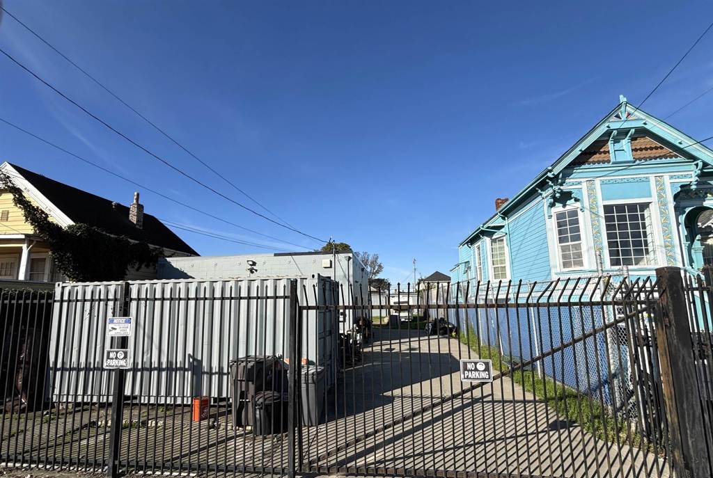 2429 Market St, Oakland, CA 94607-3435 — photo 1