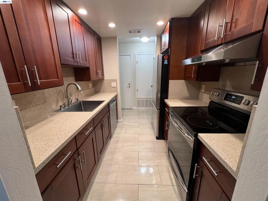 4176 San Pablo Dam Rd B, El Sobrante, CA 94803 — photo 1