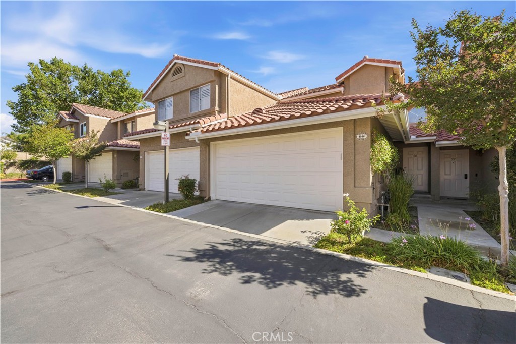 28127 Bobwhite Circle 98, Saugus, CA 91350 — photo 1