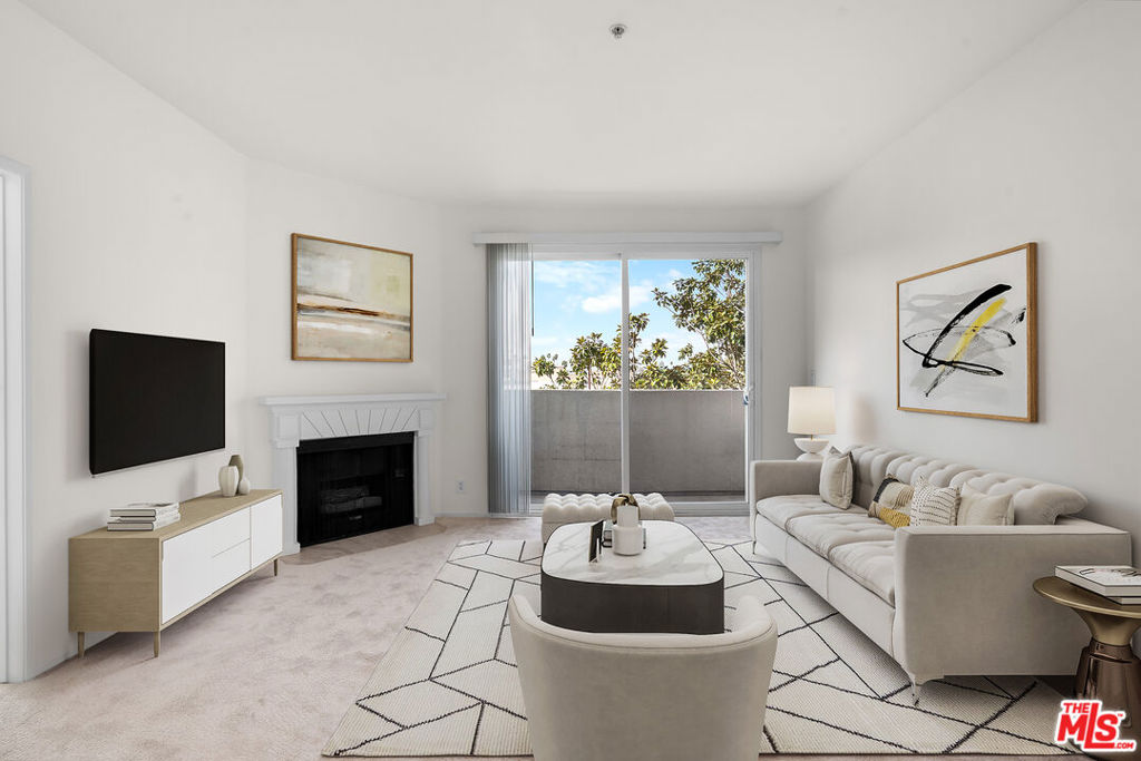 620 S Gramercy Place 301, Los Angeles, CA 90005 — photo 1