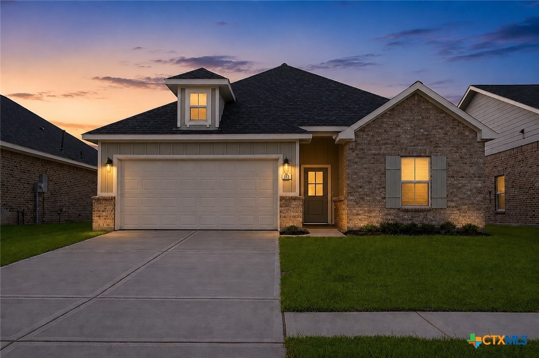 312 Cardinal Drive, Port Lavaca, TX 77979 — photo 1