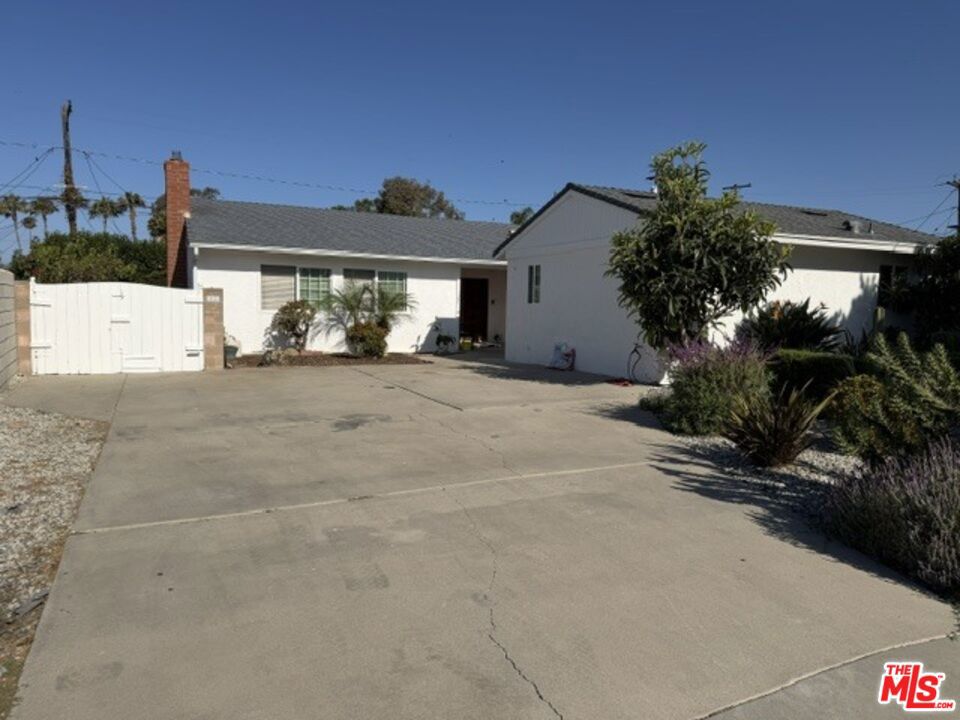 1051 Gill Avenue, Port Hueneme, CA 93041 — photo 1