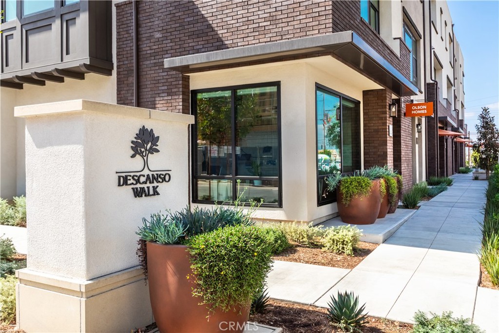 1032 Foothill Boulevard, Claremont, CA 91711 — photo 1