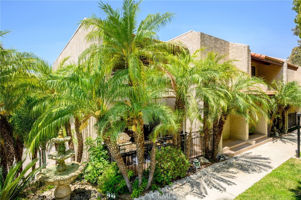 7800 Via Genova, Burbank, CA 91504 — photo 1