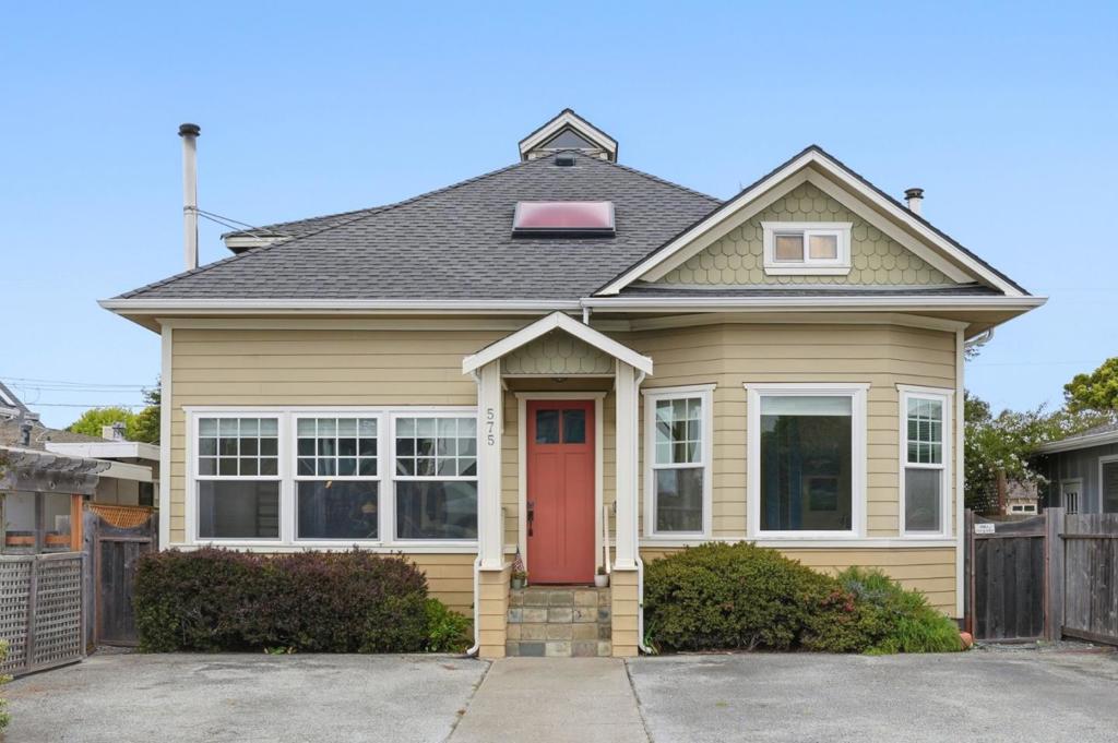 575 Myrtle Street, Half Moon Bay, CA 94019 — photo 1