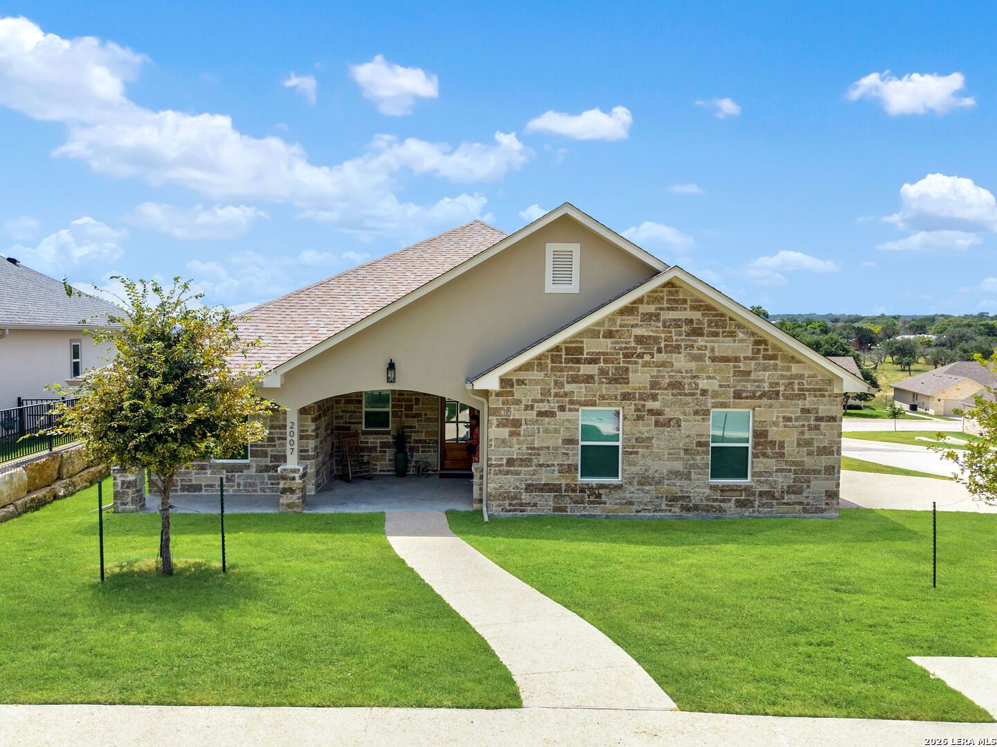 2007 Valencia Drive N, Kerrville, TX 78028 — photo 1