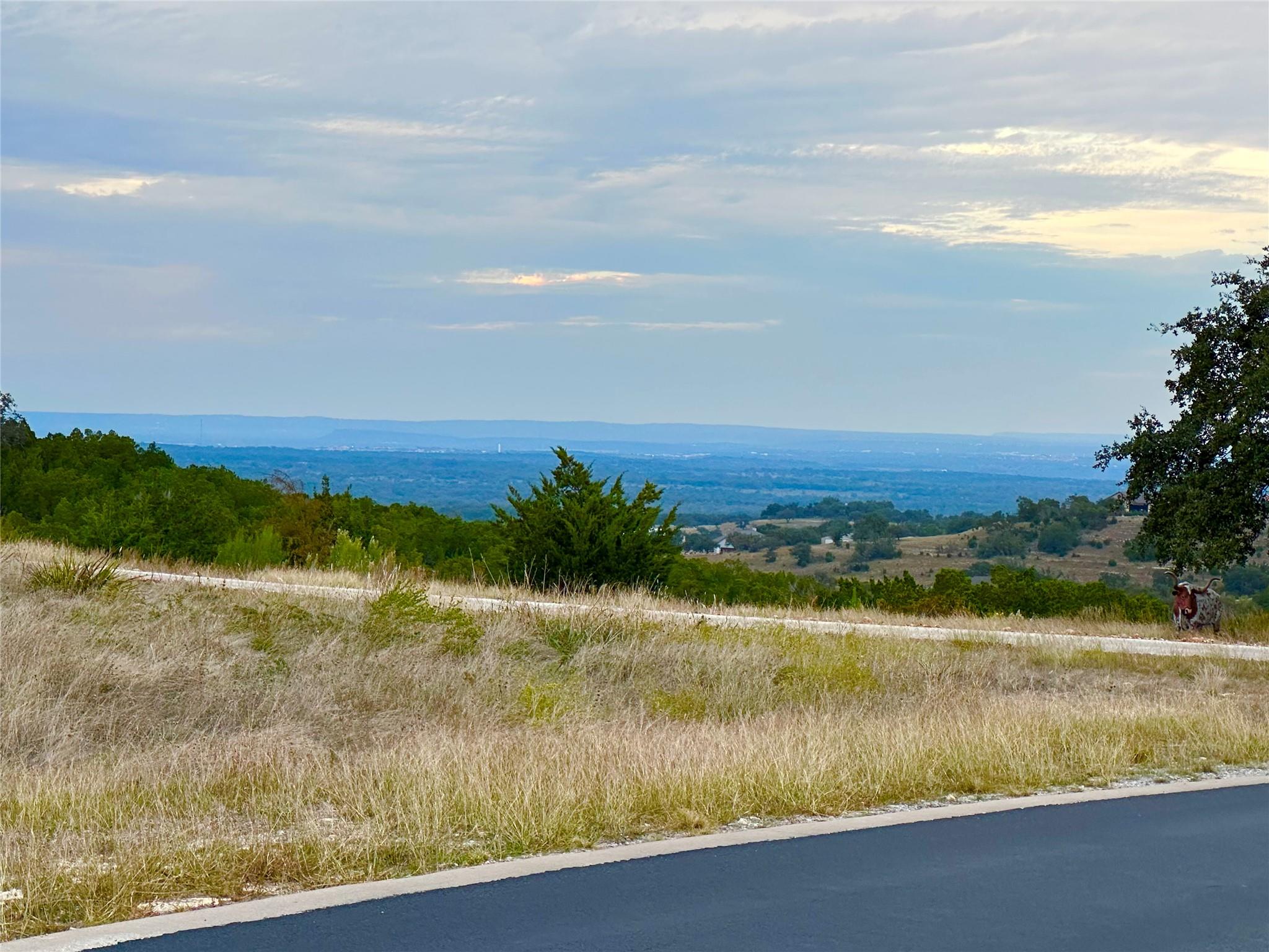 284  Cedar Mountain Dr, Spicewood, TX 78654 — photo 1