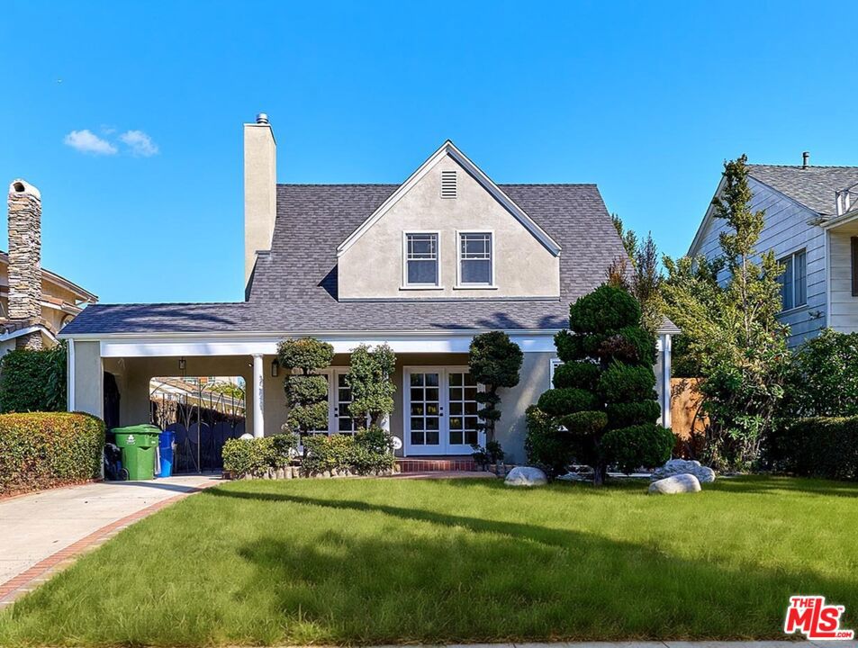 916 S Victoria Avenue, Los Angeles, CA 90019 — photo 1