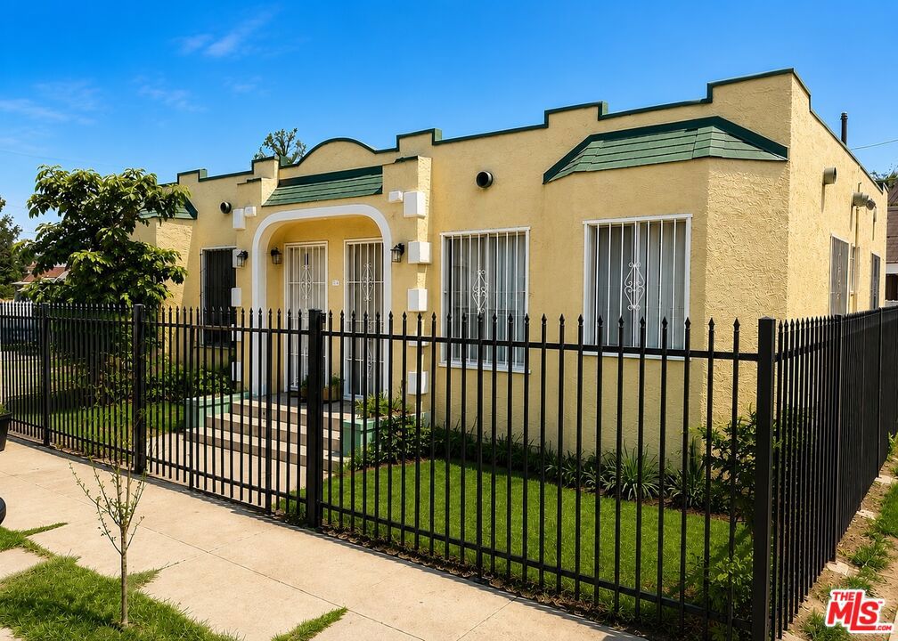 1012 N Willow Avenue, Compton, CA 90221 — photo 1