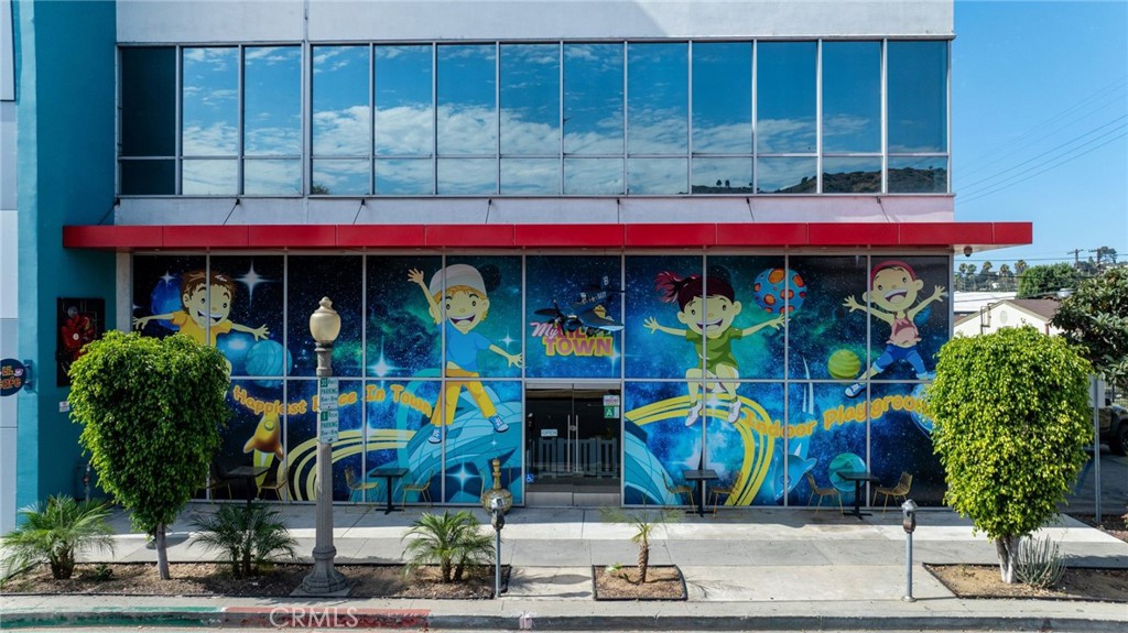 5015 Eagle Rock Boulevard 100, Los Angeles, CA 90041 — photo 1