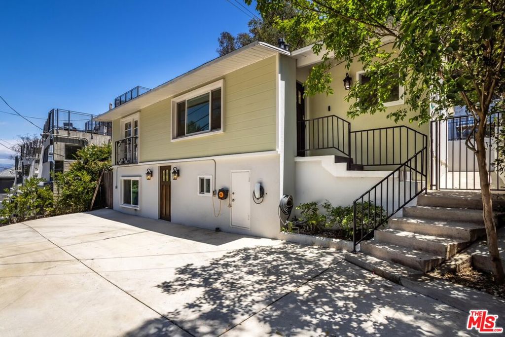 8876 Wonderland Avenue, Los Angeles, CA 90046 — photo 1