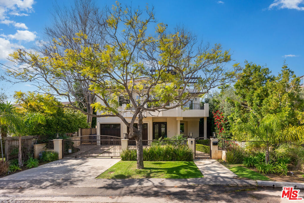 391 S Saltair Avenue, Los Angeles, CA 90049 — photo 1